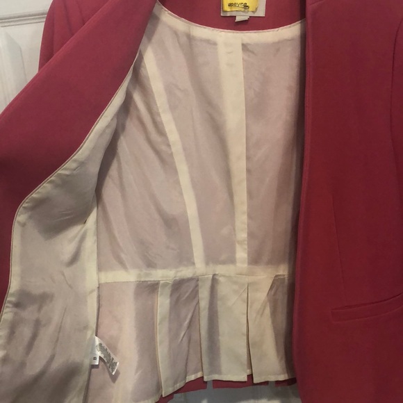 Pink blazer - Picture 2 of 4